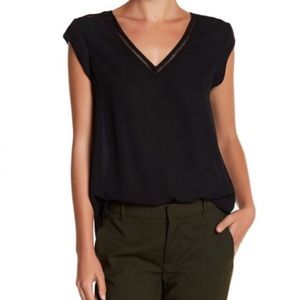 Daniel Rainn Ladder Accent Top